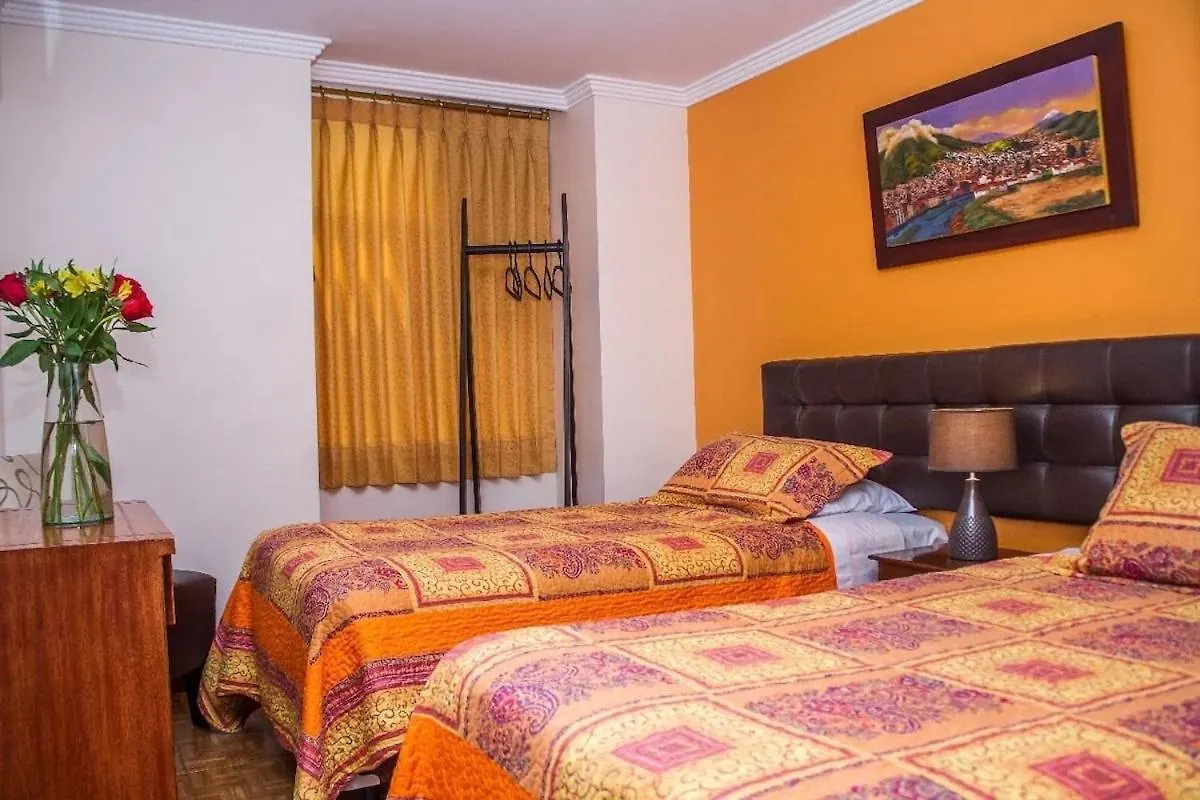 Baltico Hostel Quito Vendégház